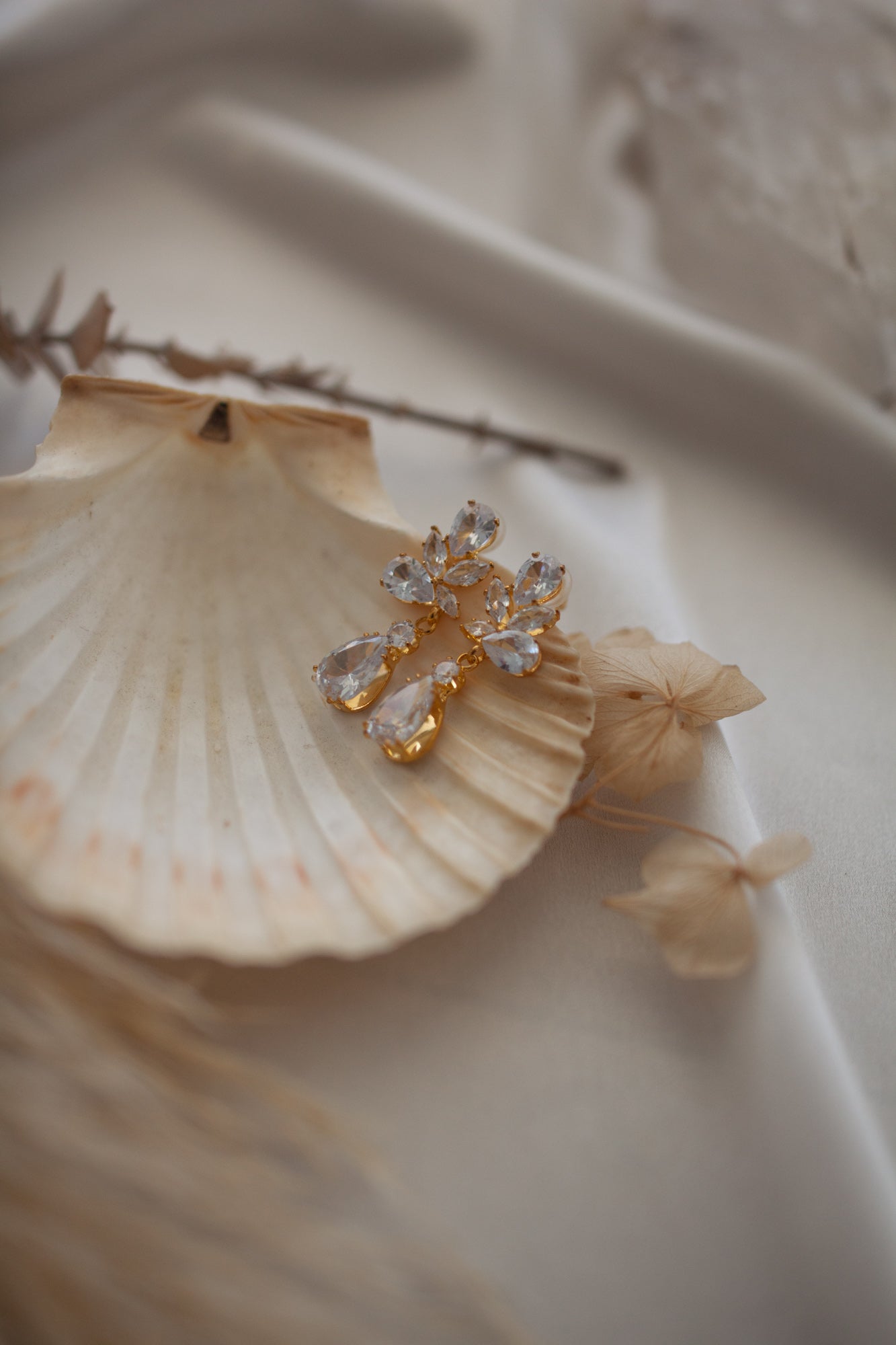 Ezra Diamante Earrings
