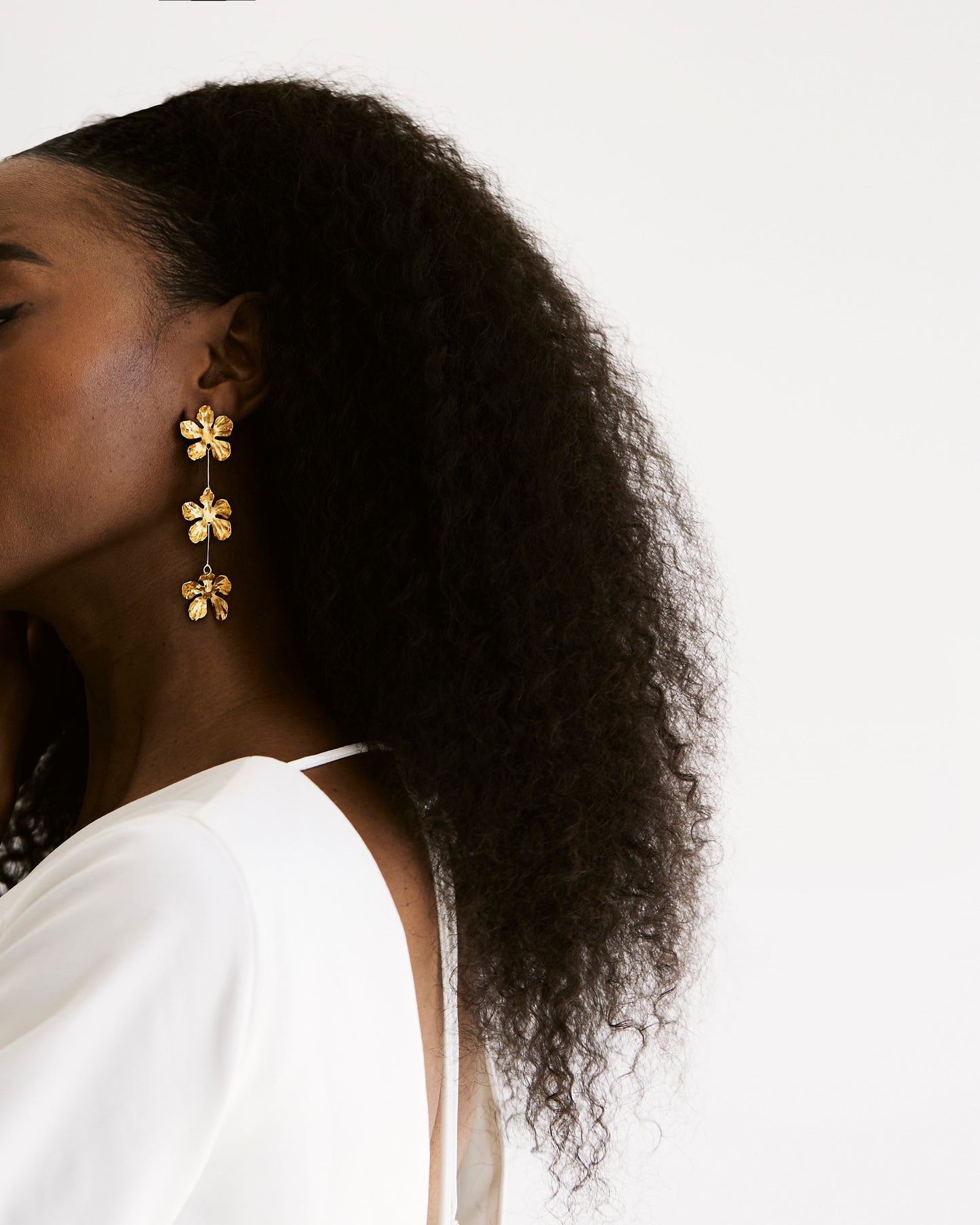 Daisy Chain Chandelier Earrings | Earrings | Sadie Bosworth Atelier