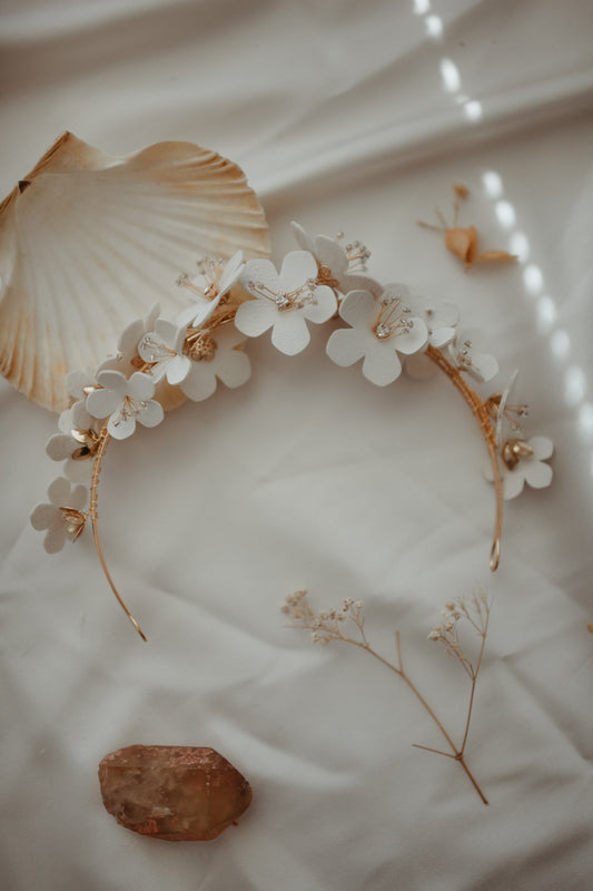 Anemone Headpiece | headpiece | Sadie Bosworth Atelier